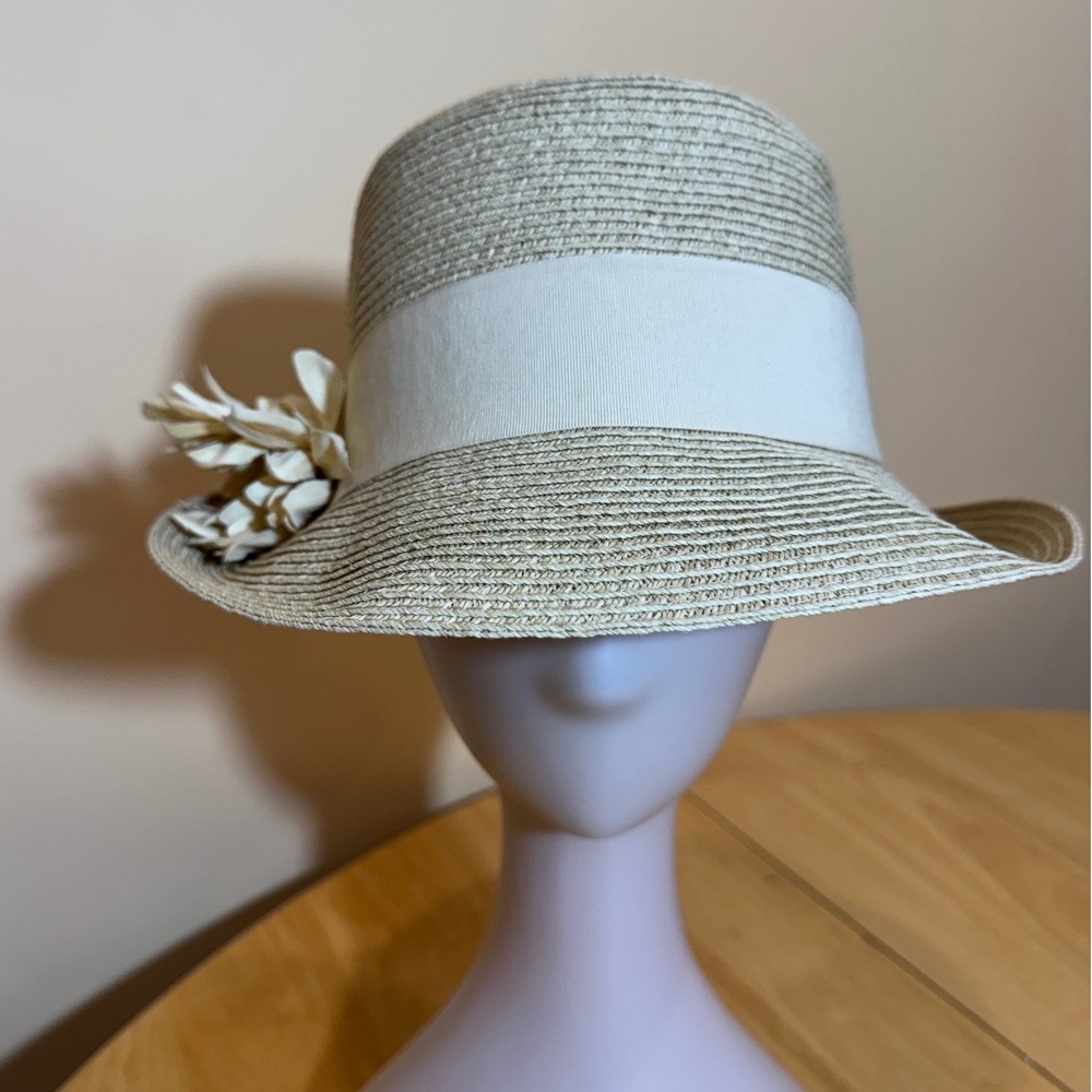 Croft & Barrow Hat Fedora Beige Woven Straw Sun Flower Ribbon Accent Beach